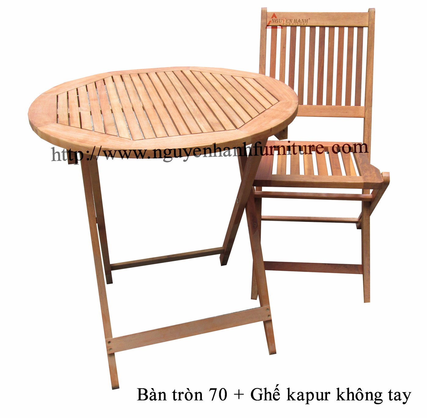 Name product: Folding Round table 70 + Folding Kapur chair - Description: Eucalyptus wood